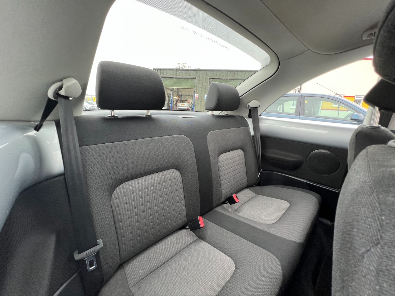 Used Volkswagen Beetle 2010 for sale - 76221976: Photo 4