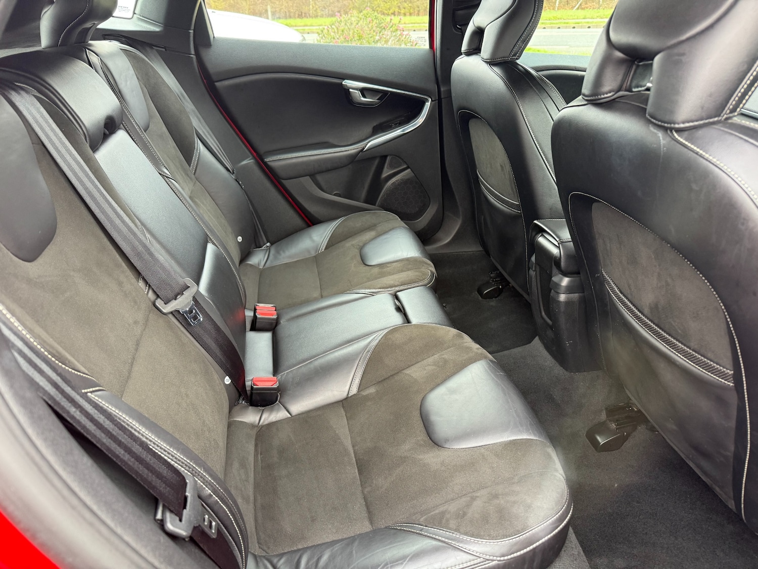 Used Volvo V40 2015 for sale - 76719139: Photo 4