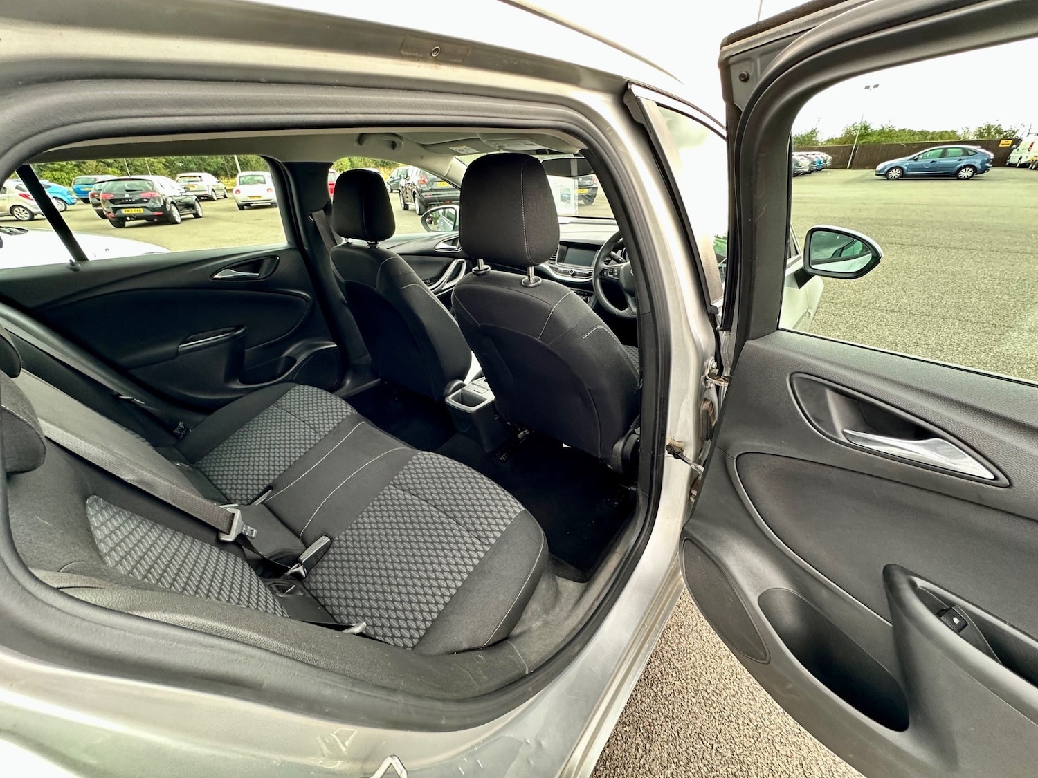 Used Vauxhall Astra 2016 for sale - 76219237: Photo 4