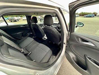 Used Vauxhall Astra 2016 for sale - 76219237: Photo