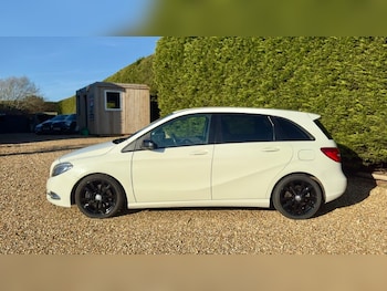 Used Mercedes-Benz B Class 2014 for sale - 77719077: Photo