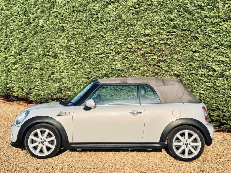Used MINI Convertible 2014 for sale - 76920139: Photo 19