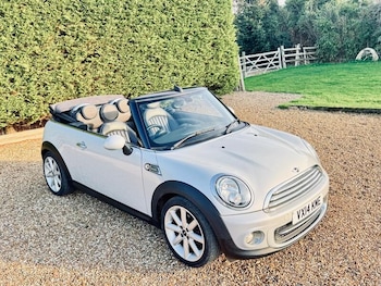 2014 - 1.6 Cooper Highgate Convertible 2dr