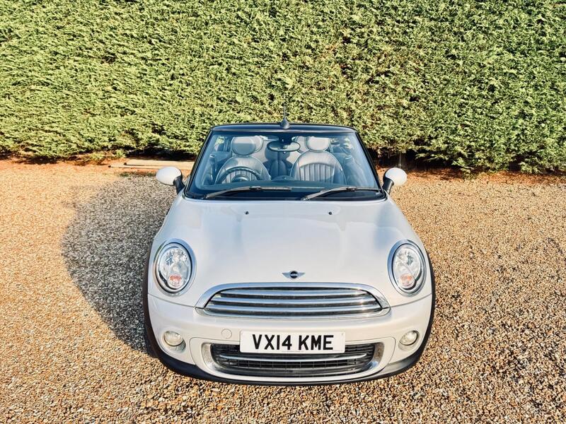 Used MINI Convertible 2014 for sale - 76920139: Photo 2