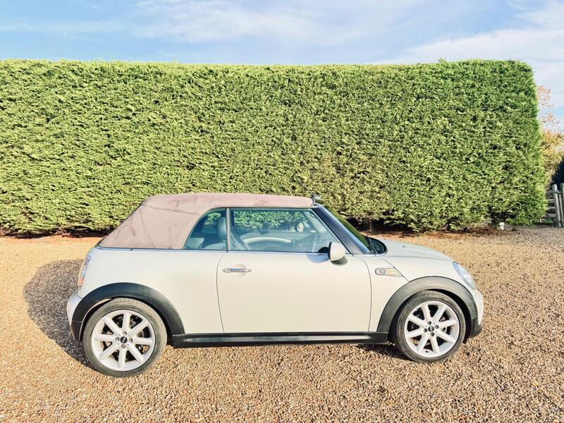 Used MINI Convertible 2014 for sale - 76920139: Photo 22