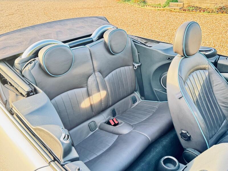 Used MINI Convertible 2014 for sale - 76920139: Photo 27