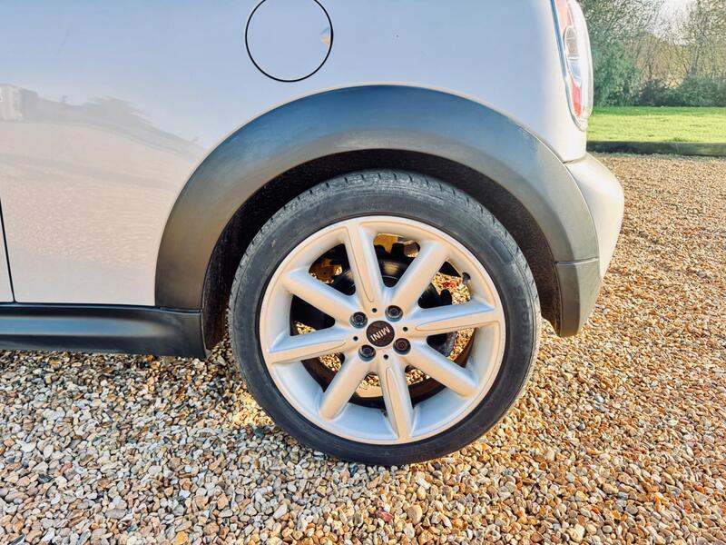 Used MINI Convertible 2014 for sale - 76920139: Photo 28