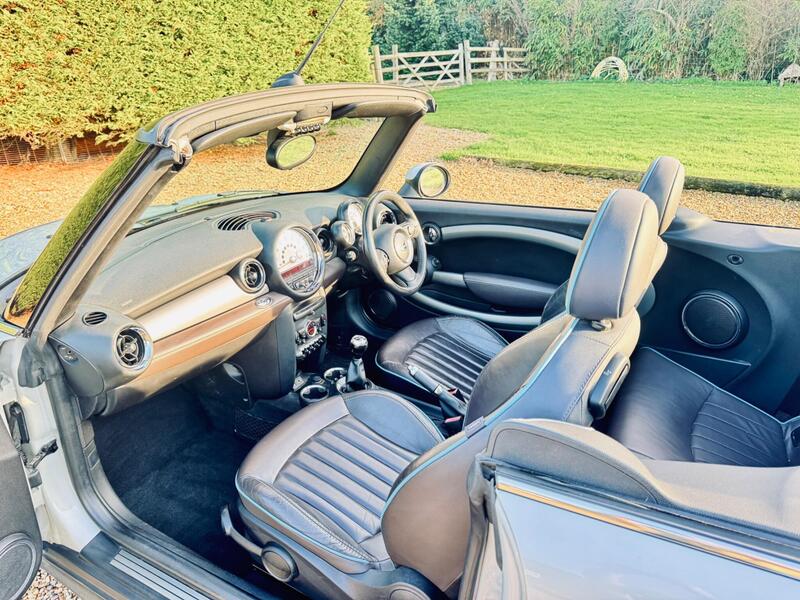 Used MINI Convertible 2014 for sale - 76920139: Photo 33