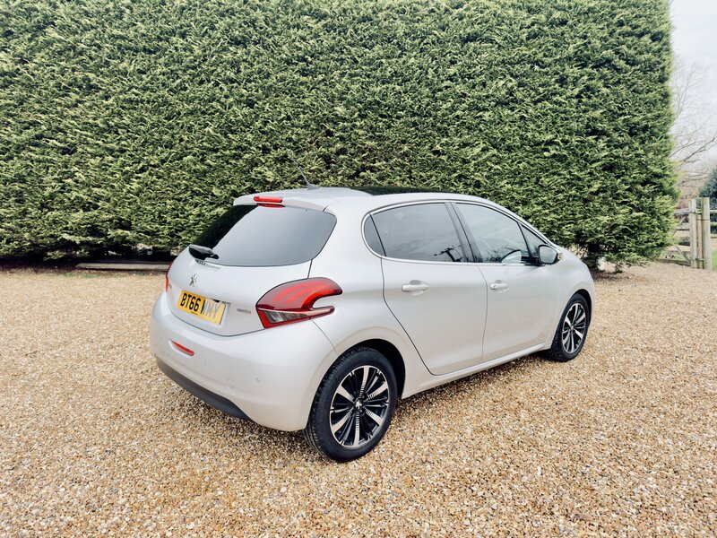 Used Peugeot 208 2016 for sale - 77187294: Photo 10