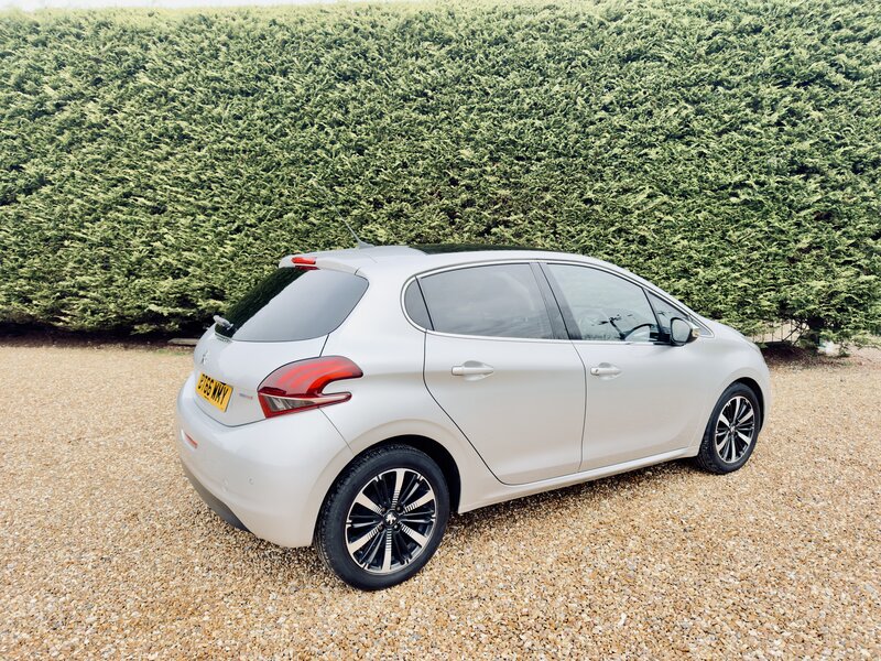 Used Peugeot 208 2016 for sale - 77187294: Photo 17