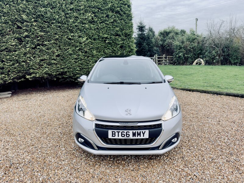 Used Peugeot 208 2016 for sale - 77187294: Photo 2