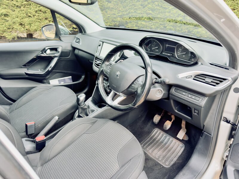 Used Peugeot 208 2016 for sale - 77187294: Photo 27