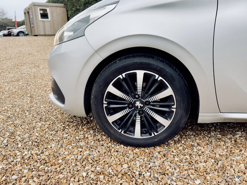 Used Peugeot 208 2016 for sale - 77187294: Photo 8