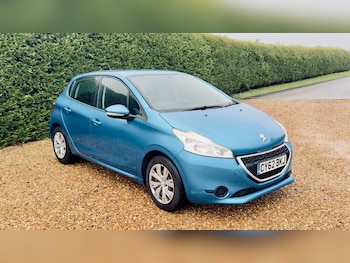 Used Peugeot 208 2012 for sale - 77477039: Photo