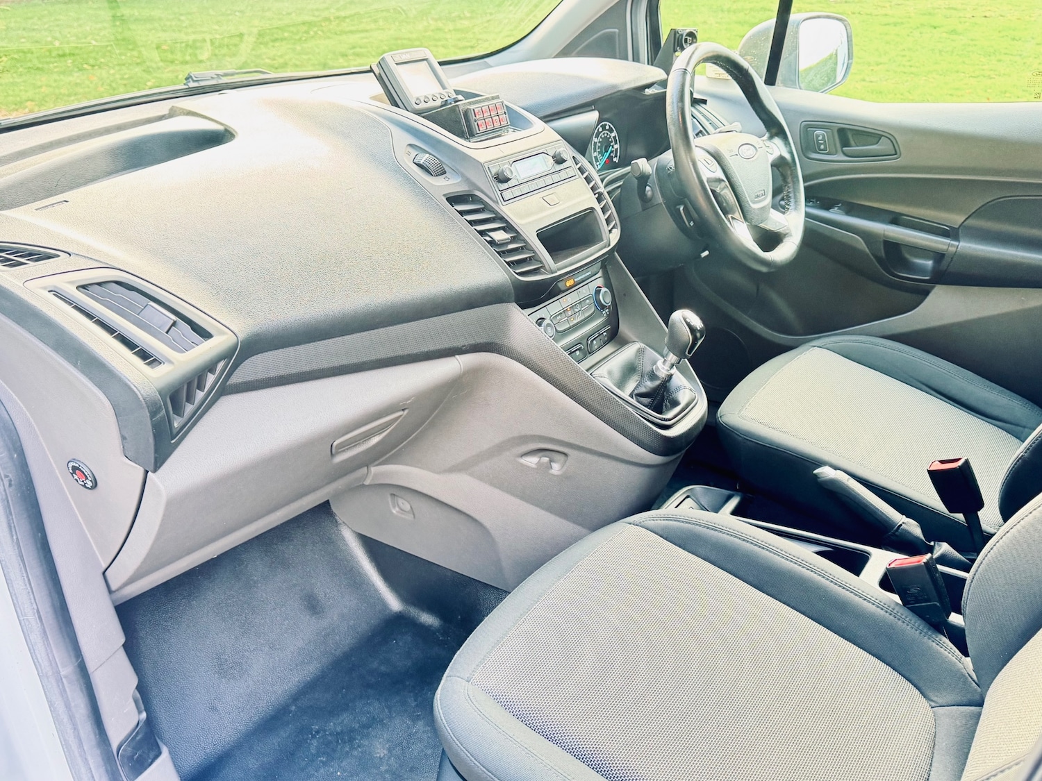 Used Ford Transit Connect 2018 for sale - 76892369: Photo 19