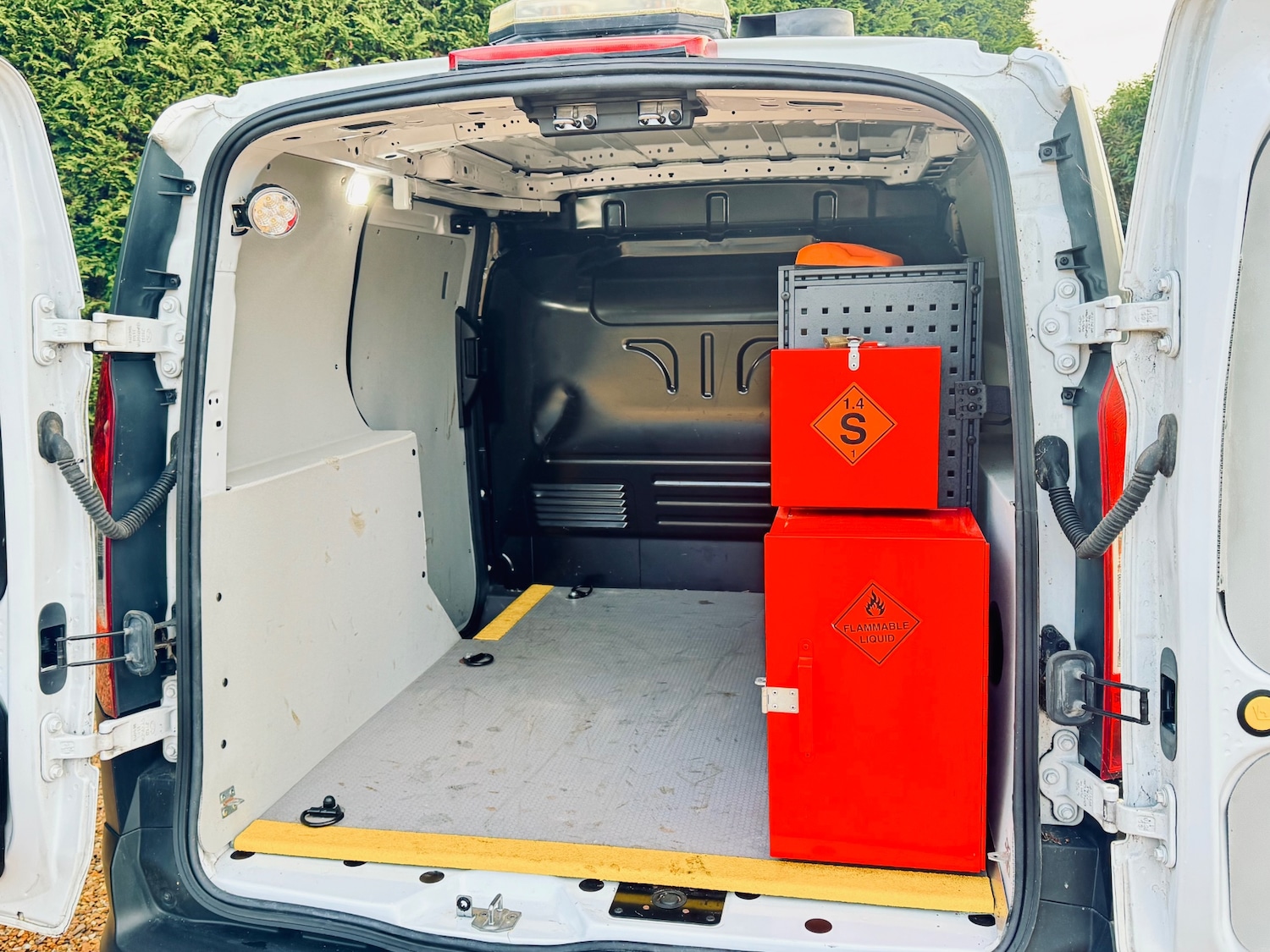 Used Ford Transit Connect 2018 for sale - 76892369: Photo 28