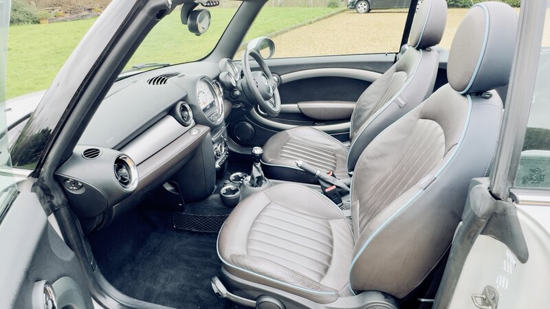 Used MINI Convertible 2014 for sale - 77354985: Photo 33