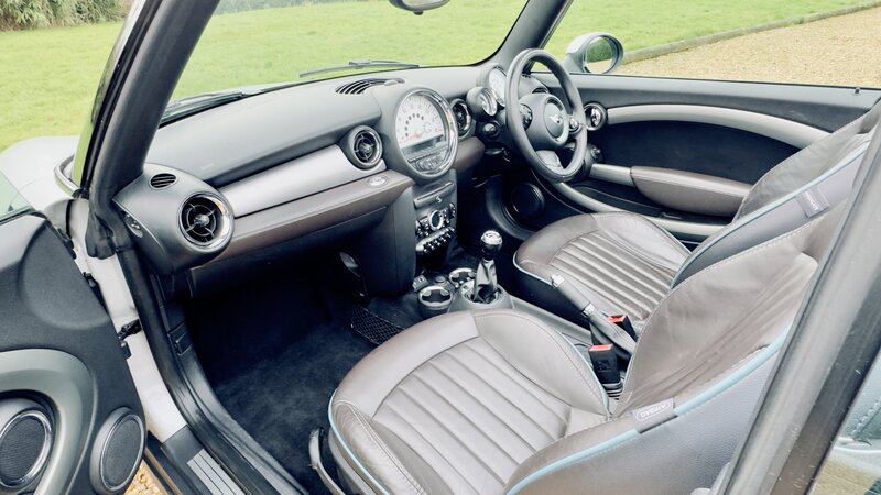 Used MINI Convertible 2014 for sale - 77354985: Photo 35