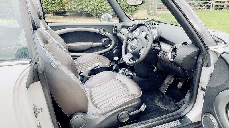 Used MINI Convertible 2014 for sale - 77354985: Photo 36