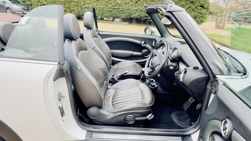 Used MINI Convertible 2014 for sale - 77354985: Photo 37