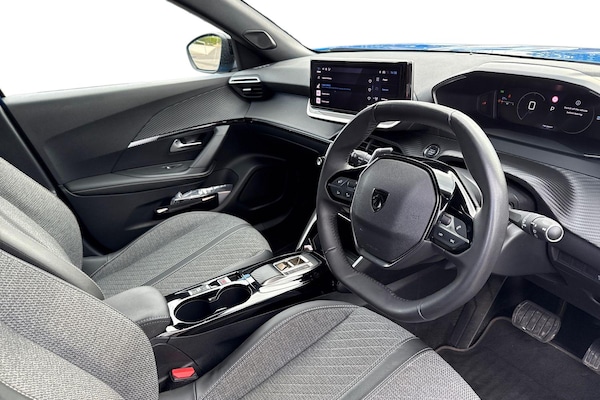 Used Peugeot 2008 2023 for sale - 76218635: Photo 13