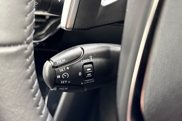Used Peugeot 2008 2023 for sale - 76218635: Photo 39