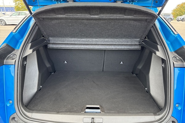 Used Peugeot 2008 2023 for sale - 76218635: Photo 6