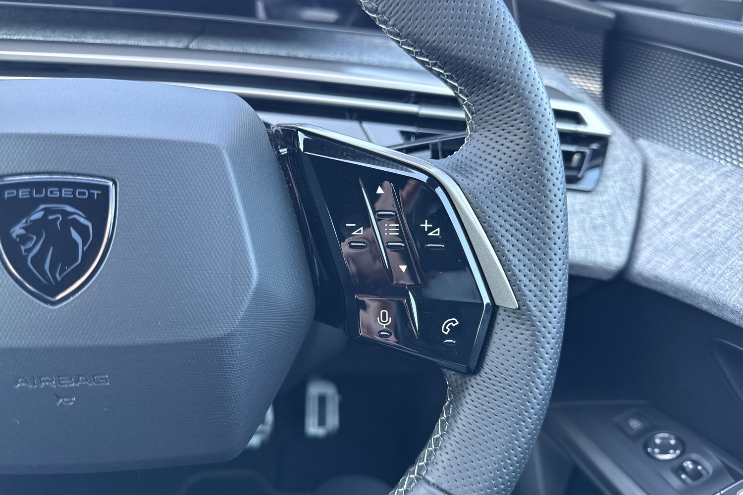 Used Peugeot E-3008 2026 for sale - 76250629: Photo 40