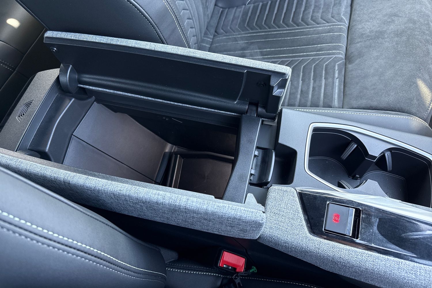 Used Peugeot E-3008 2026 for sale - 76250629: Photo 60