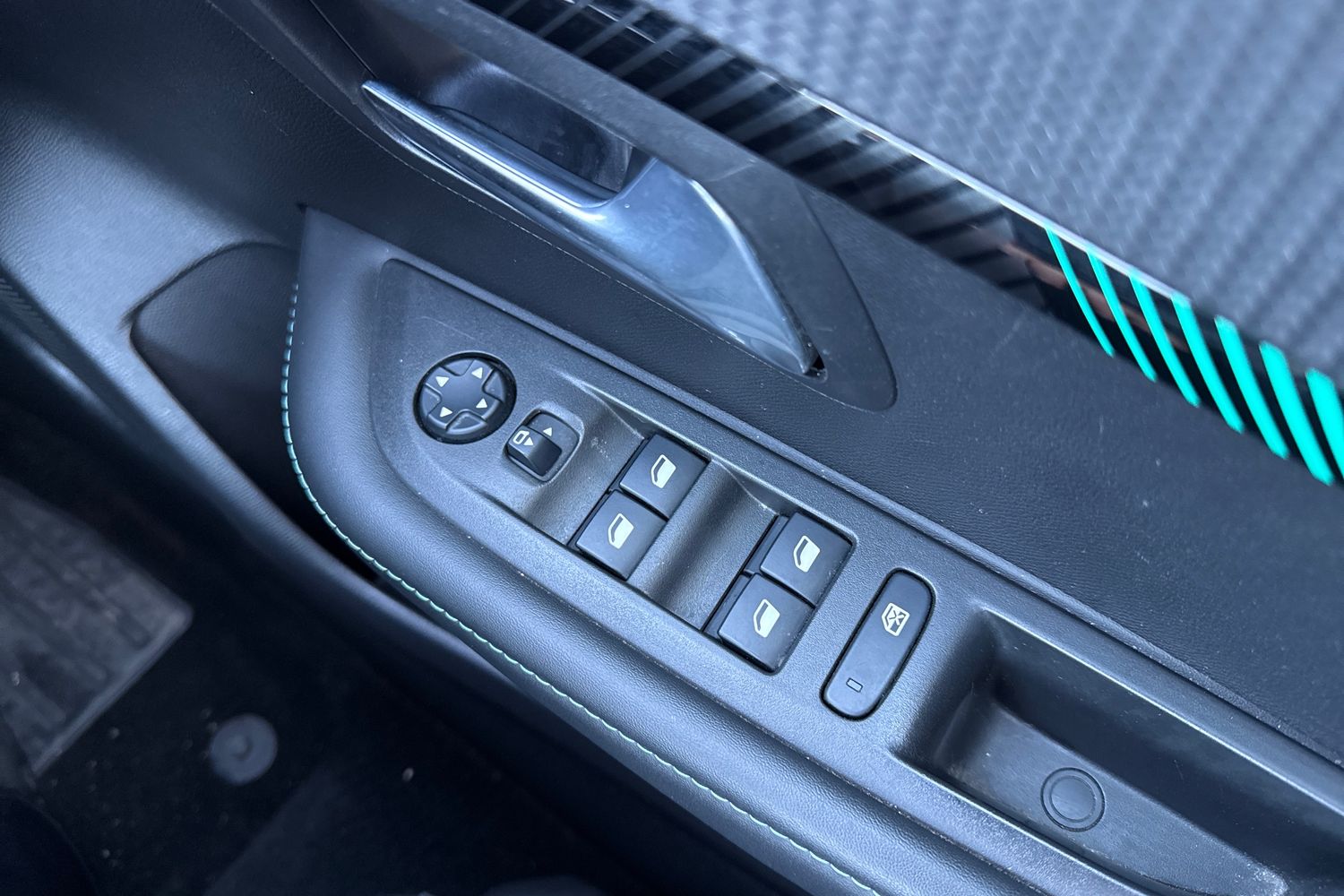 Used Peugeot E-208 2021 for sale - 76902611: Photo 42