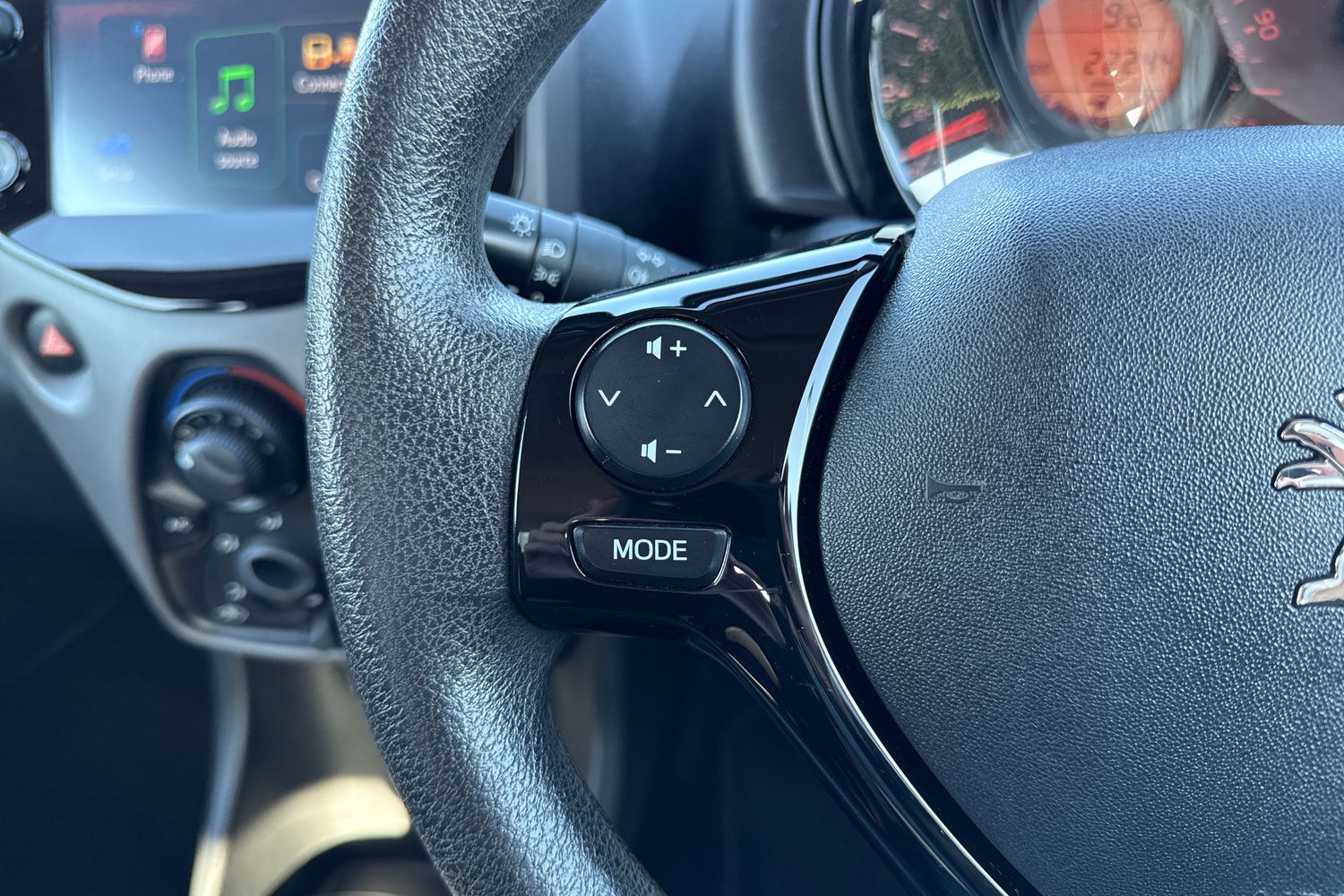 Used Peugeot 108 2018 for sale - 77747686: Photo 38