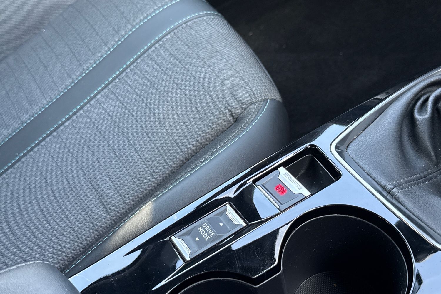 Used Peugeot 2008 2023 for sale - 77943899: Photo 57