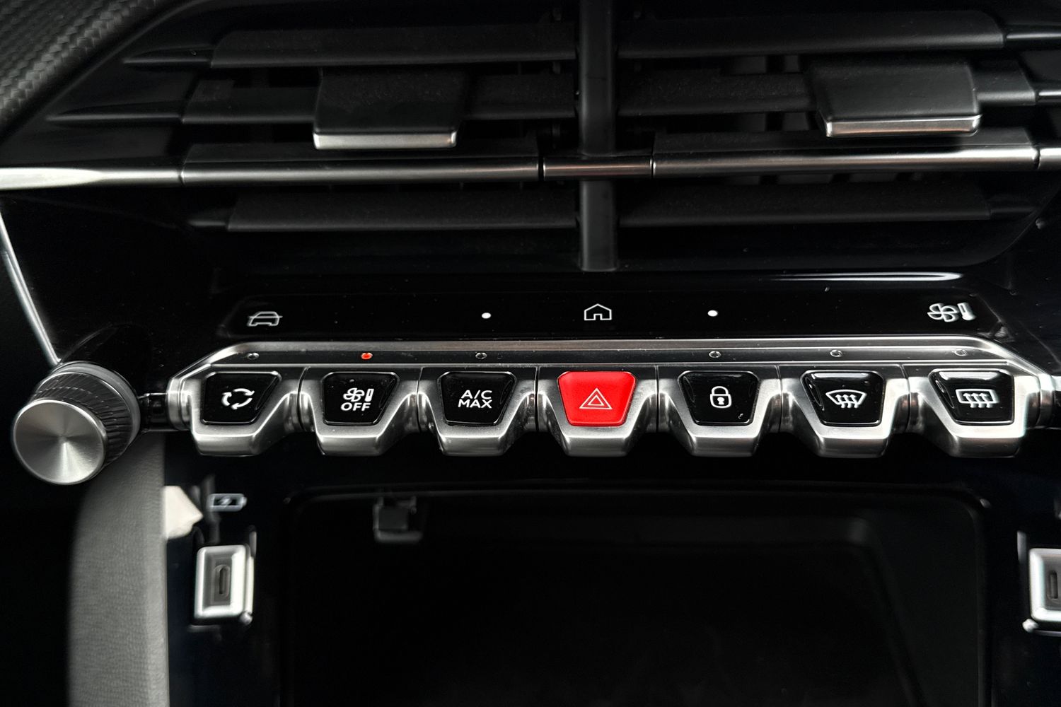 Used Peugeot 2008 2023 for sale - 77654238: Photo 31