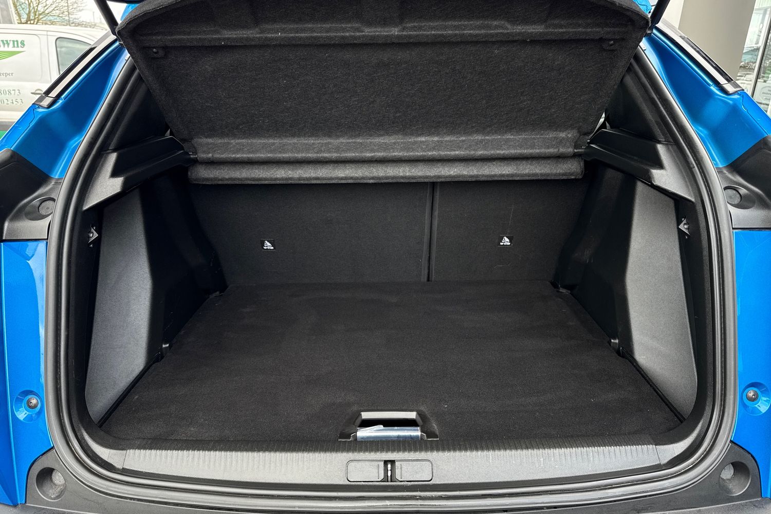 Used Peugeot 2008 2023 for sale - 77654238: Photo 9