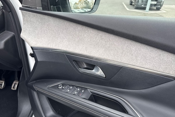 Used Peugeot 3008 2023 for sale - 76300389: Photo 20