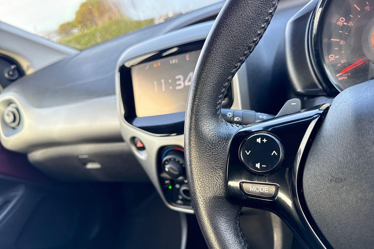 Used Peugeot 108 2016 for sale - 76495237: Photo 33