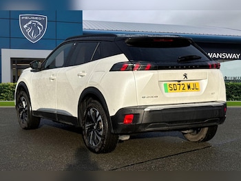 Used Peugeot 2008 2022 for sale - 76923003: Photo
