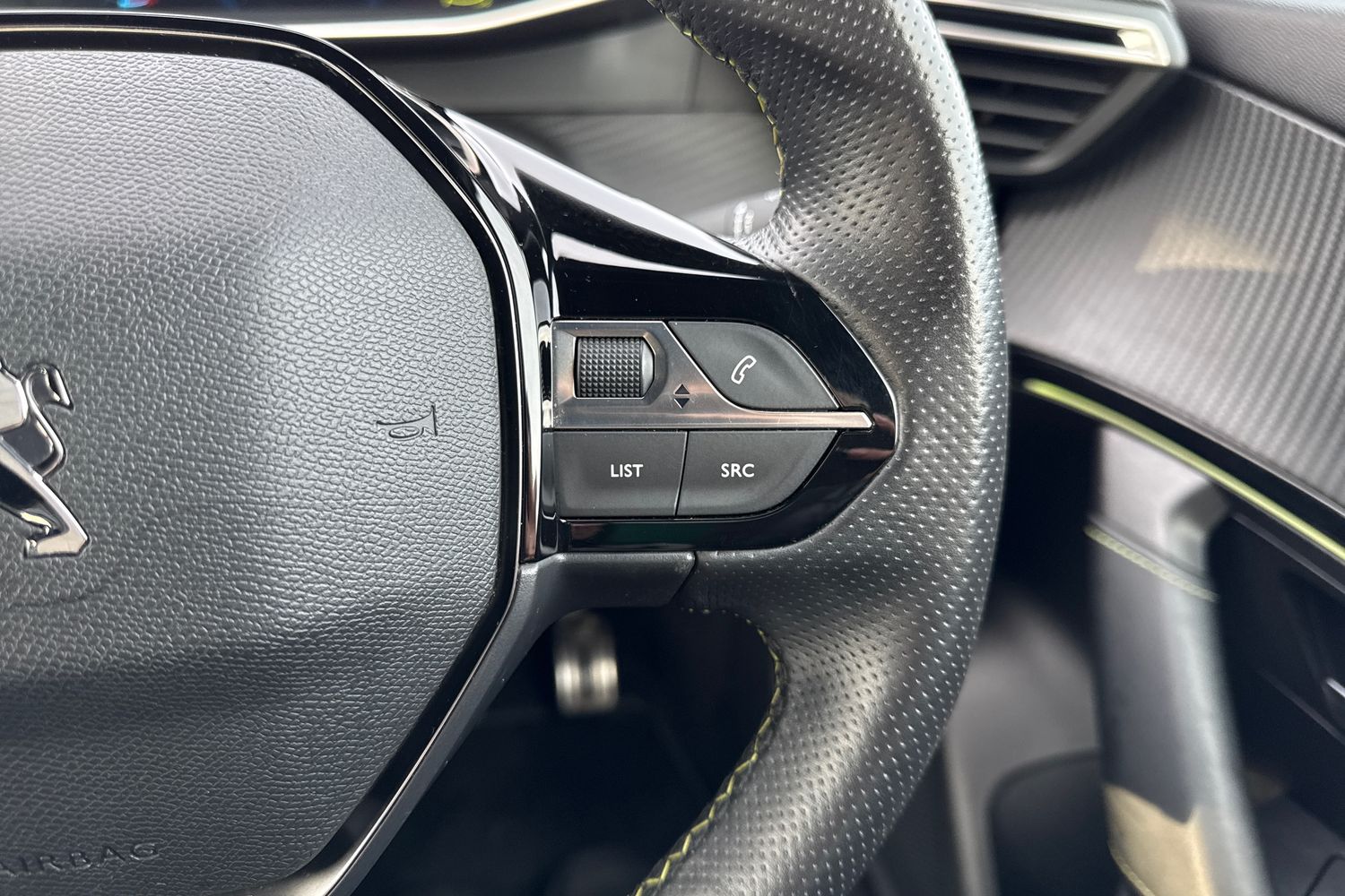 Used Peugeot E-2008 2022 for sale - 76923003: Photo 40