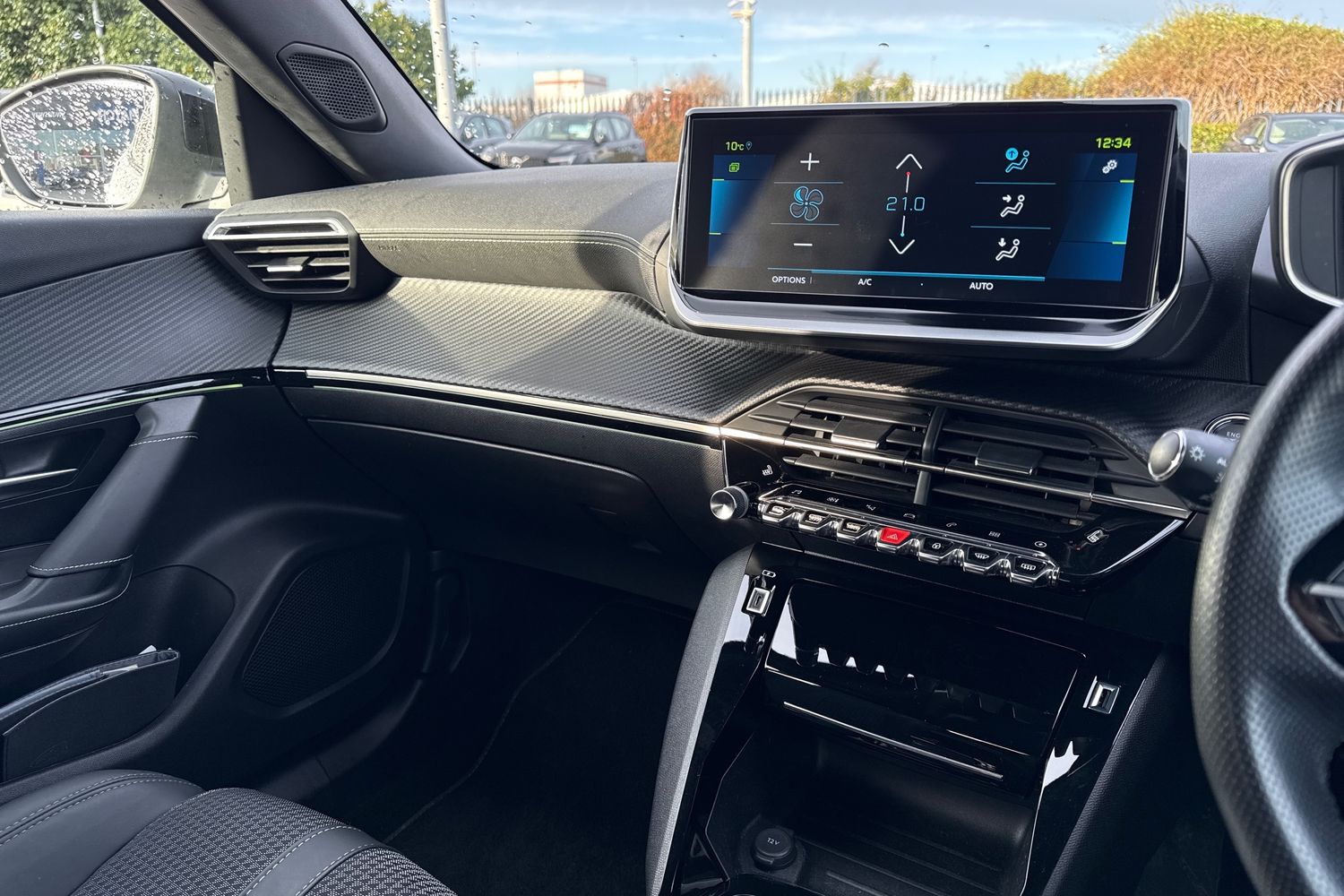 Used Peugeot E-2008 2022 for sale - 76923003: Photo 43