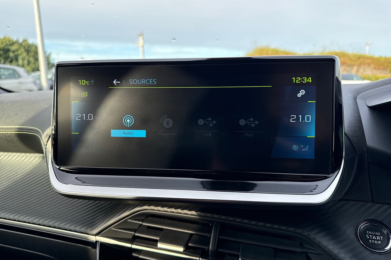 Used Peugeot E-2008 2022 for sale - 76923003: Photo 46