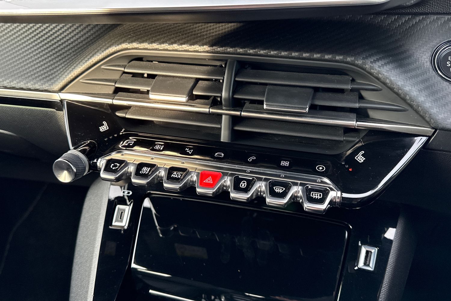 Used Peugeot E-2008 2022 for sale - 76923003: Photo 55