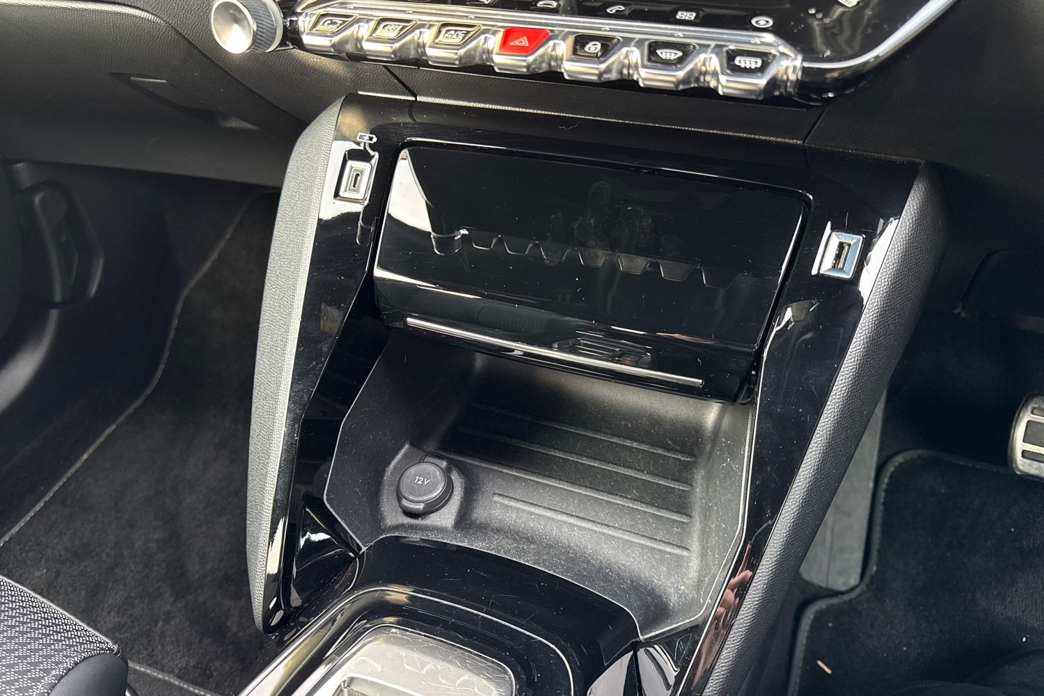 Used Peugeot E-2008 2022 for sale - 76923003: Photo 57