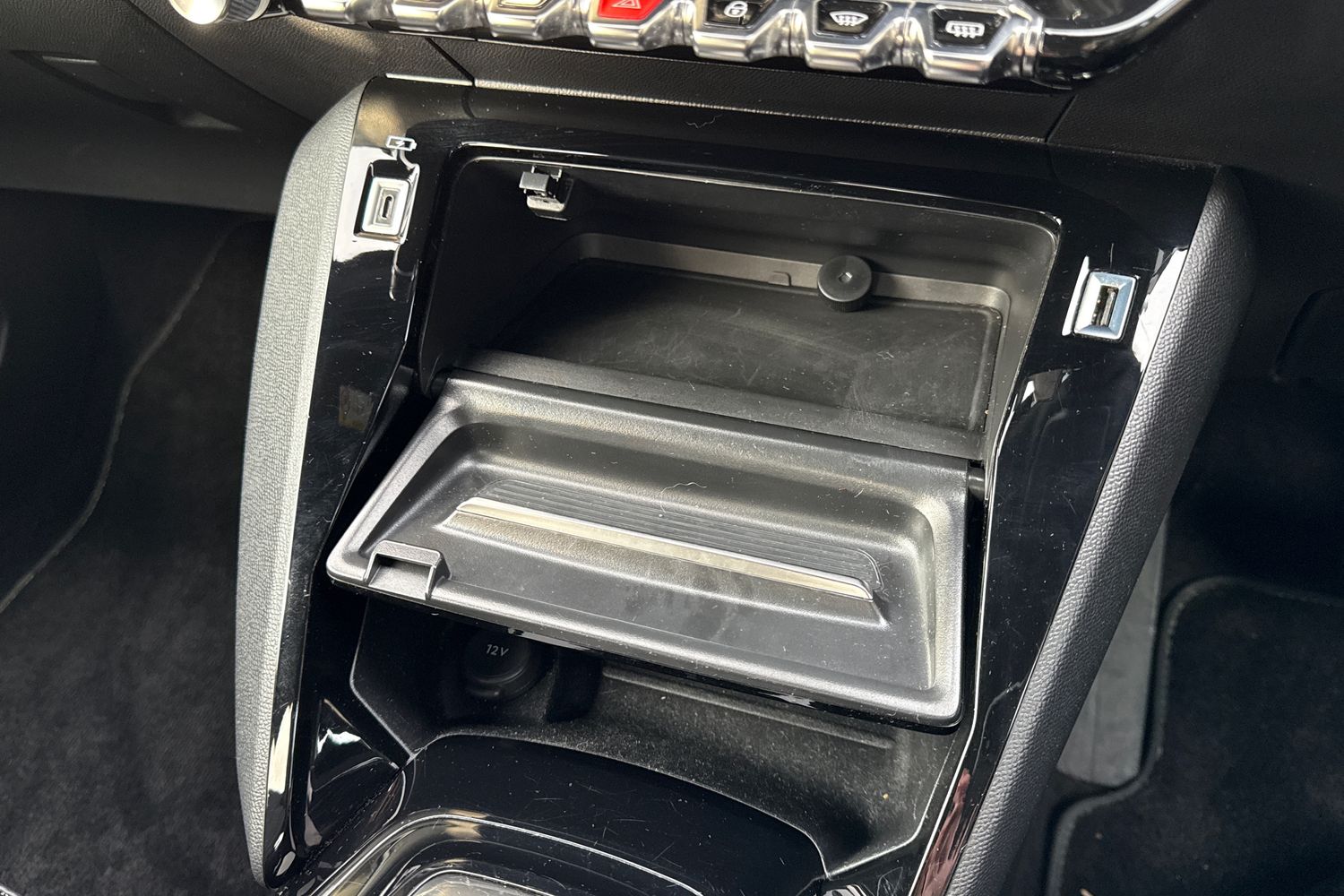 Used Peugeot E-2008 2022 for sale - 76923003: Photo 58