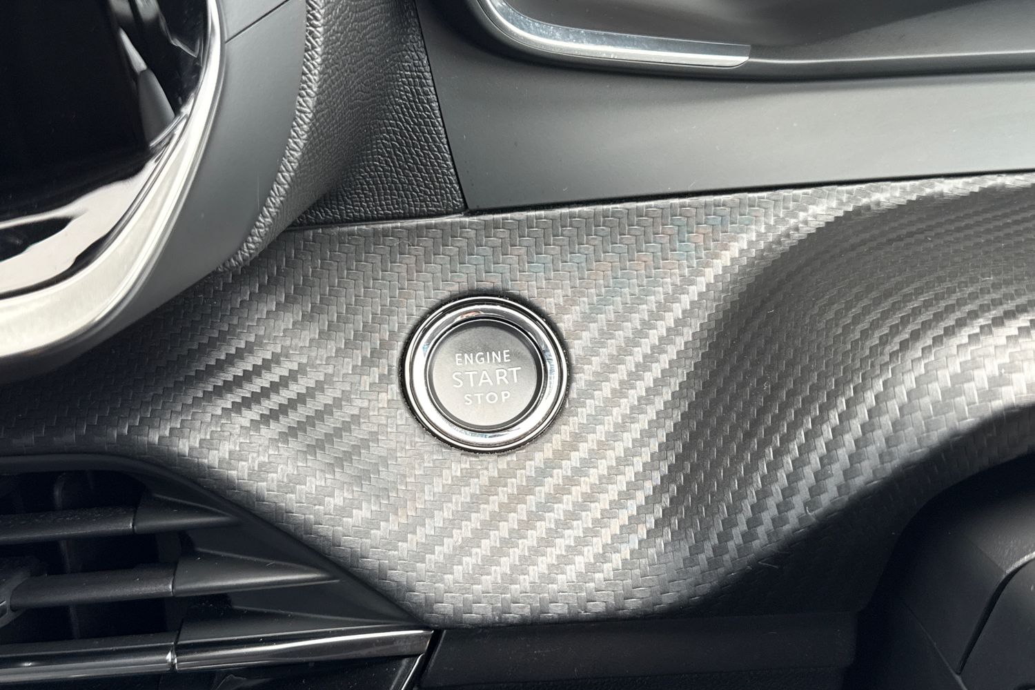 Used Peugeot 2008 2021 for sale - 76746319: Photo 47