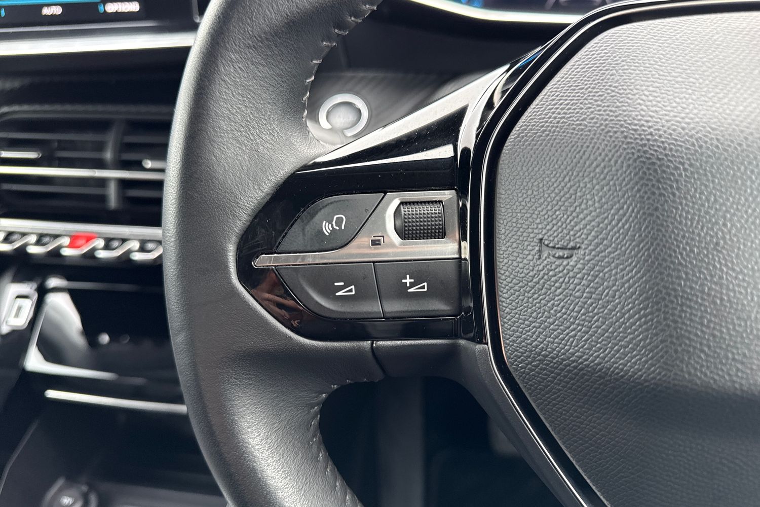 Used Peugeot 208 2022 for sale - 77520283: Photo 39