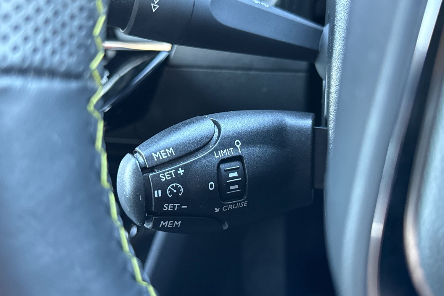 Used Peugeot 2008 2022 for sale - 77382529: Photo 41