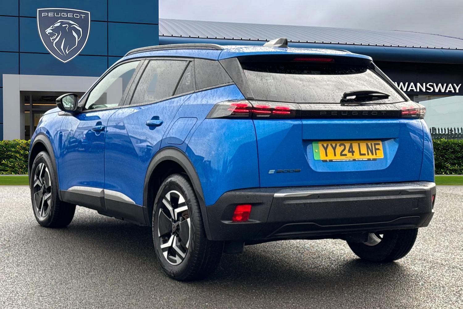 Used Peugeot 2008 2024 for sale - 76553536: Photo 2