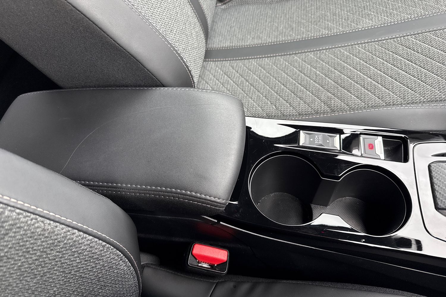 Used Peugeot 2008 2024 for sale - 76553536: Photo 59