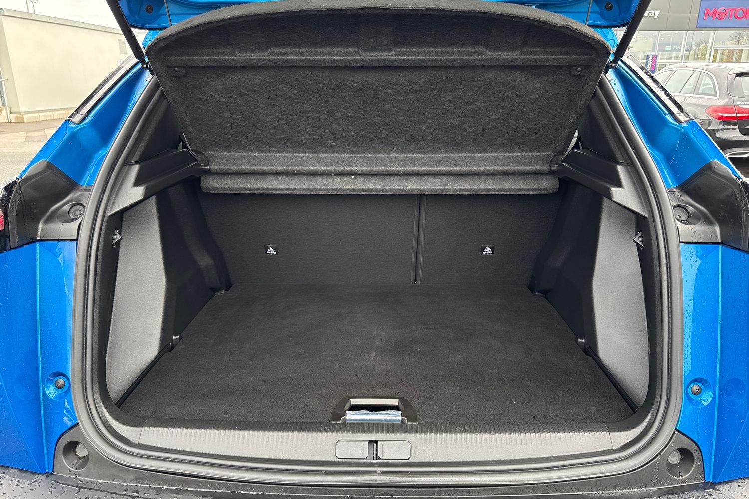 Used Peugeot 2008 2024 for sale - 76553536: Photo 9