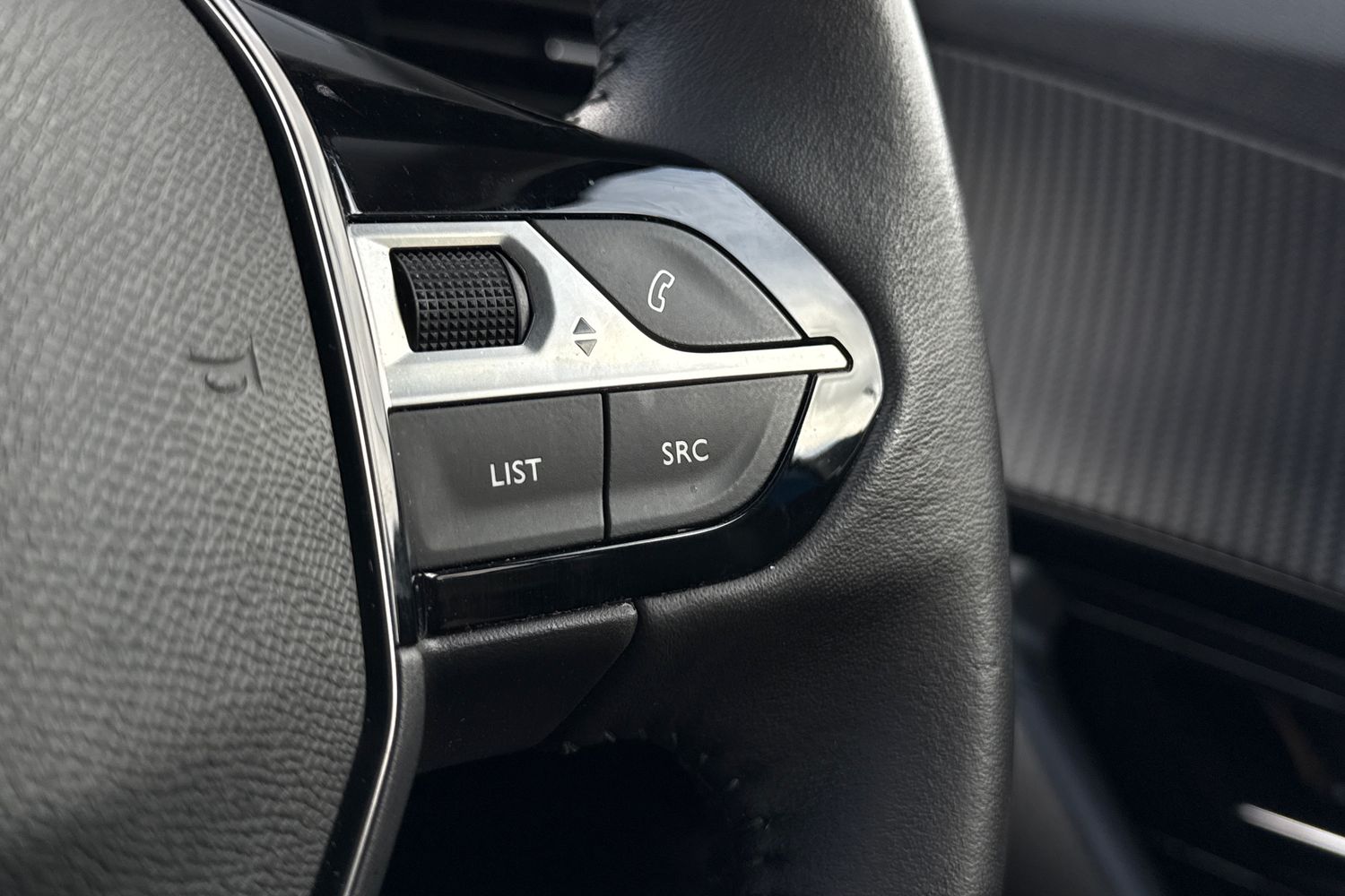 Used Peugeot 2008 2022 for sale - 77661708: Photo 30